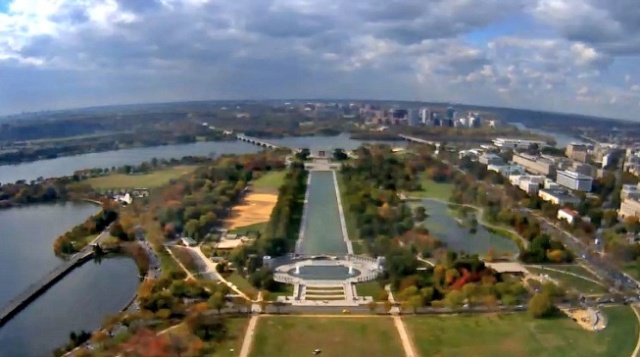 Webcam in the Washington Monument in real-time