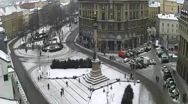 Mickiewicz square Lviv web camera online