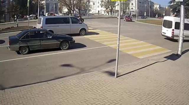 Stop Ushakova square. Sevastopol in real time