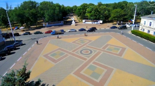 Webcam in the centre of Eysk, on the Theatre square
