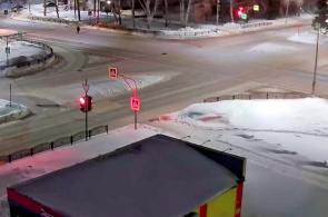 The intersection of Ostrovsky and Kalinin streets. Salavat webcams