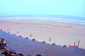 The beach of the Atlantis hotel on Biryuchy Island. Kirillovka webcams