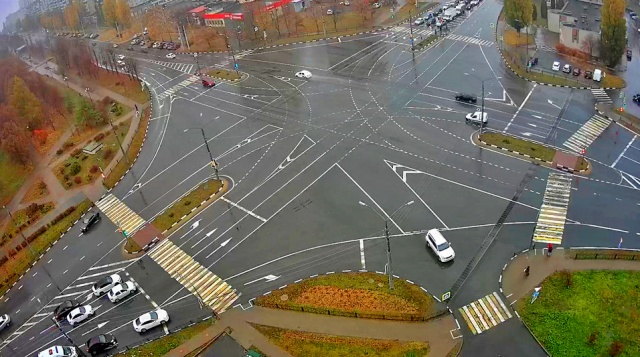 Crossroads of Vatutin Avenue and Gubkin Street. Belgorod webcams