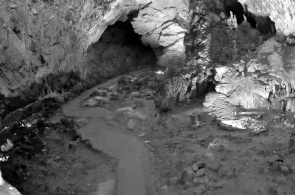 Interior view of the Pertosa caves. Salerno webcams online