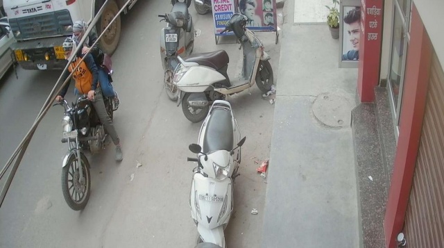 Street in the district Janakpuri. Webcam new Delhi online