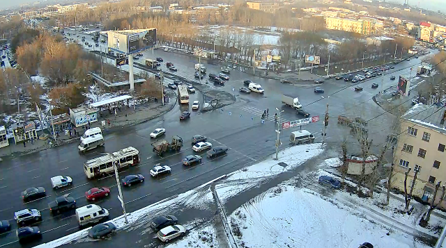 The junction of the Komsomol in Sverdlovsk. Chelyabinsk webcam online