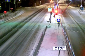 The intersection of Shkolnaya - Sadovaya streets. Camera 1. Yaroslavl webcams