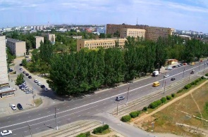 The intersection of Lenin Avenue and the street Mechnikov. Webcams Volga