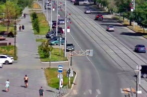 Square in front of the construction college. Webcams of Novotroitsk