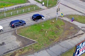 Crossroads of Frunze and Steklov. Verkhnyaya Salda webcams online