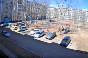 Courtyard of house 437. Krasnokamensk webcams