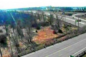 A webcam overlooking Highway 401 near Gardiners Rd