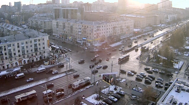 The intersection of Lenin Avenue - the street of Engels. Chelyabinsk online