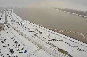 A webcam overlooking the embankment of the Ob River