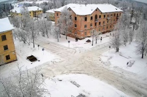 Crossroads of Lenin Street and Metallurgov Avenue. Webcams Nadvoitsy online