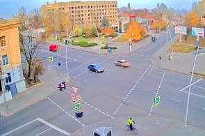 Crossroads of B. Khmelnitsky avenue and st. University. Melitopol webcams