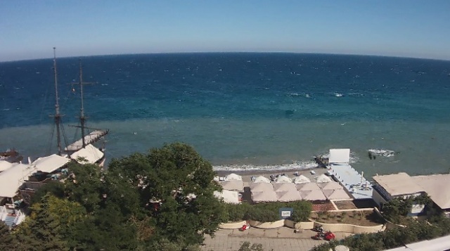 View of the beach from the hotel "Oreanda". Yalta webcam online