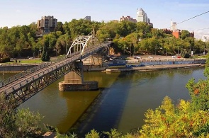 Pedestrian bridge at the Monastery island. Webcam Dnepropetrovsk online
