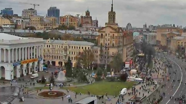 Maidan Nezalezhnosti is the Central square of Kiev web camera online