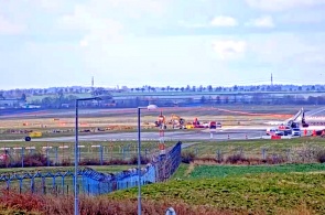 International airport, runway. Prague webcams