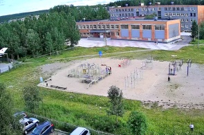 Sports ground at school number 3. Webcams Polyarnye Zori