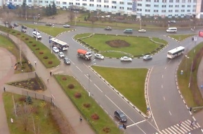 The intersection of Komarova and Novomytishhinskijj Avenue