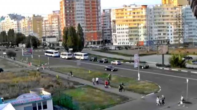 The intersection of streets of Shchors - Esenina. Belgorod webcam online