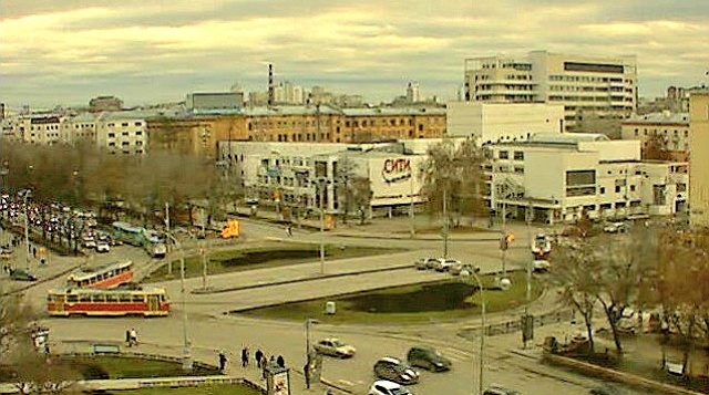 The intersection of Lenin Avenue and Lunacharsky street