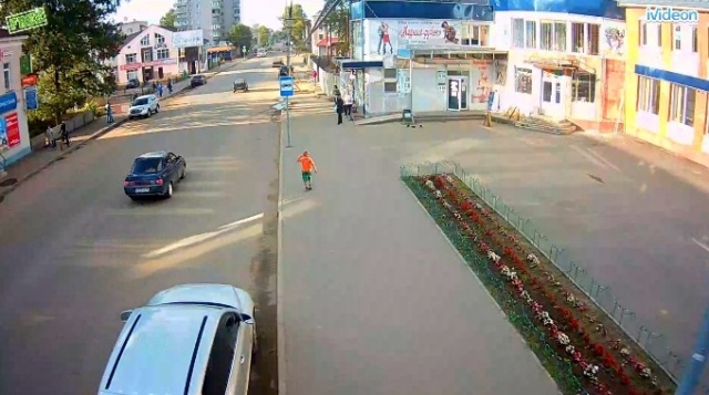 Kazanskiy Prospekt web camera online. The intersection with the street of Karl Marx