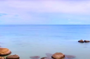 The beach of the Crystal Bay Beach Resort. Samui webcams