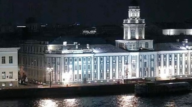 The Palace embankment. Overview of web camera online