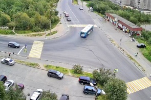 Crossroads of Kapitan Maklakov and Skalnaya streets. Webcams Murmansk